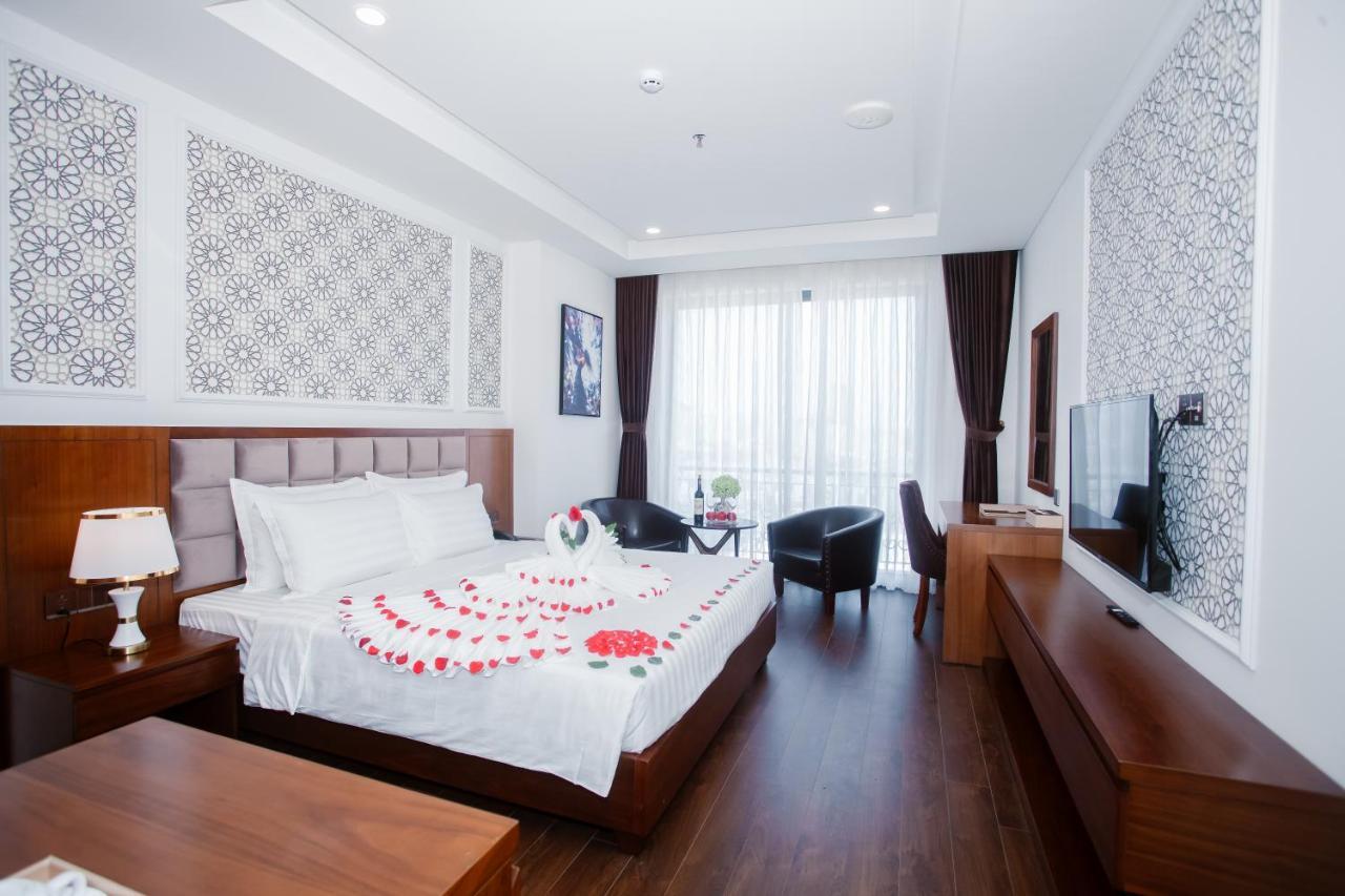 Century Hotel Danang Exterior photo